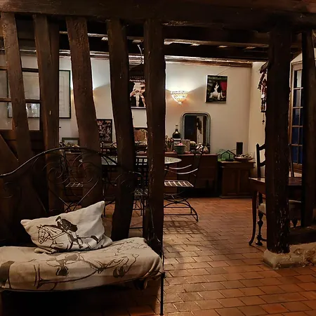 La Maison Bleue בית נופש Reux